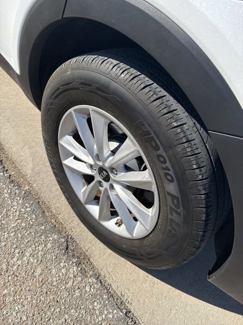 Used 2020 Kia Sorento LX w/ LX I4 Convenience Package AWD/4WD image 11