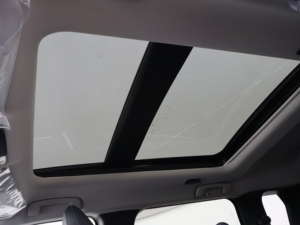 New 2025 Mitsubishi Outlander SE image 22