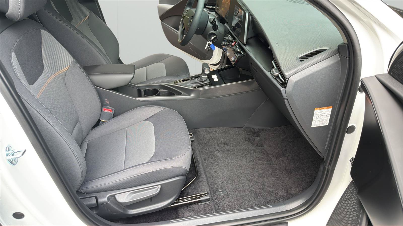 New 2026 Kia Niro LX FWD image 14