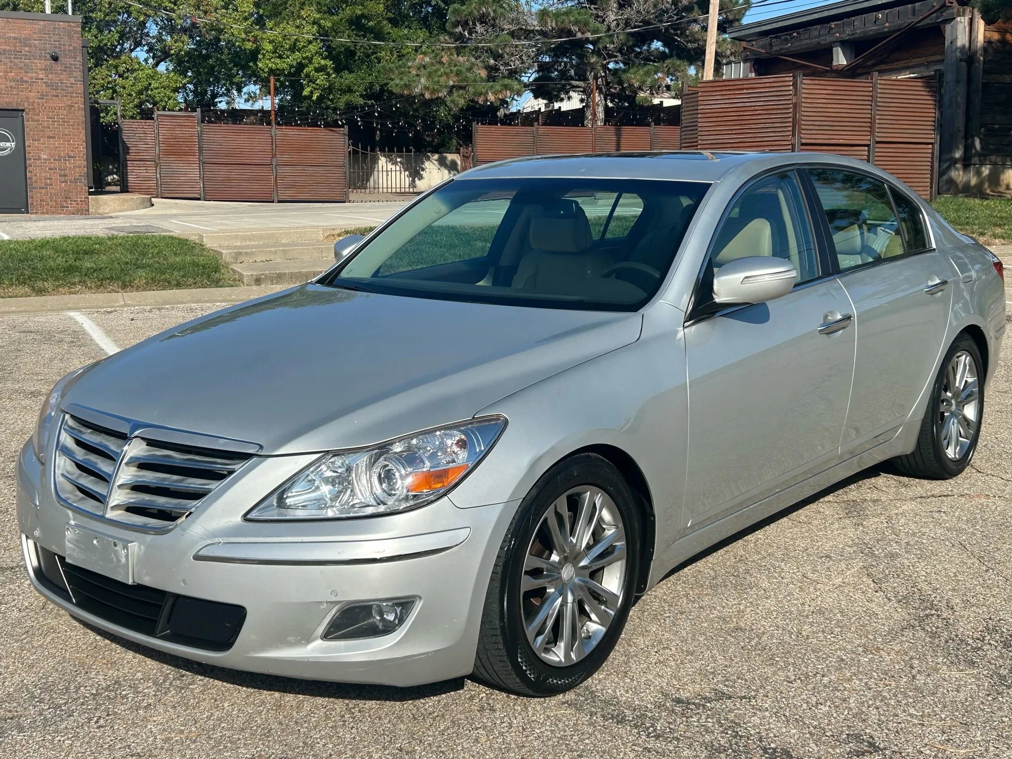 Used 2011 Hyundai Genesis 3.8 w/ Technology Pkg 4