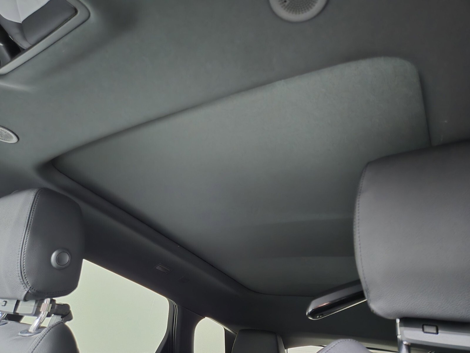 New 2026 Land Rover Range Rover Evoque Dynamic SE image 11