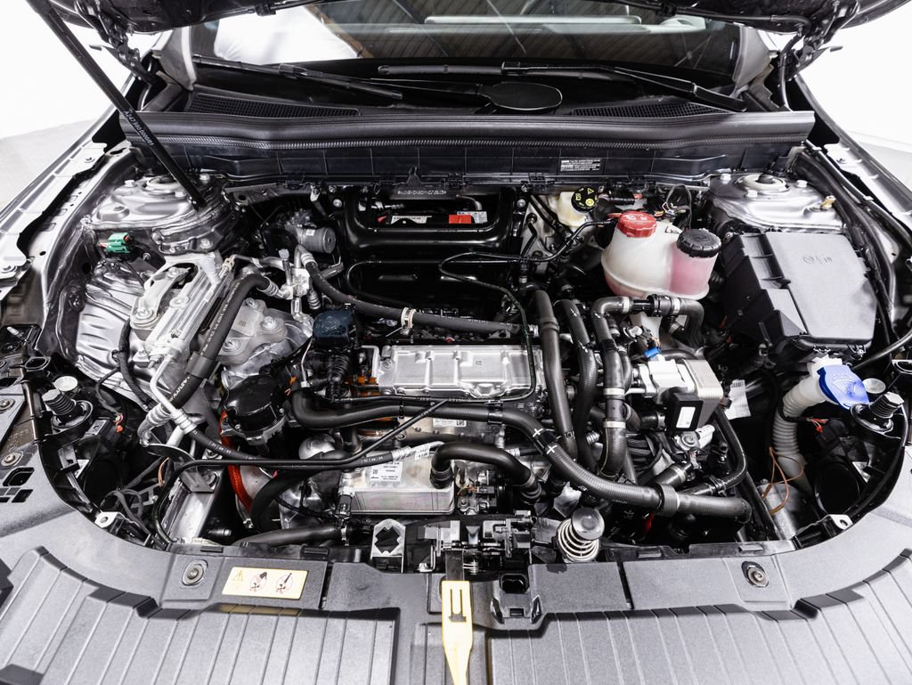 Used 2023 Mercedes-Benz EQB 300 4MATIC image 33
