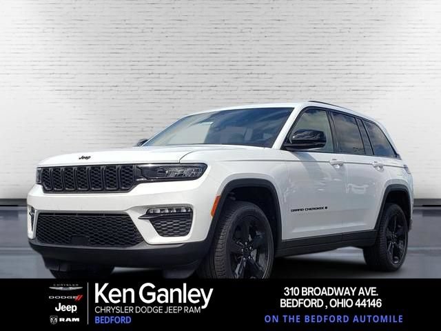 New 2025 Jeep Grand Cherokee Limited w/ Black Appearance Package