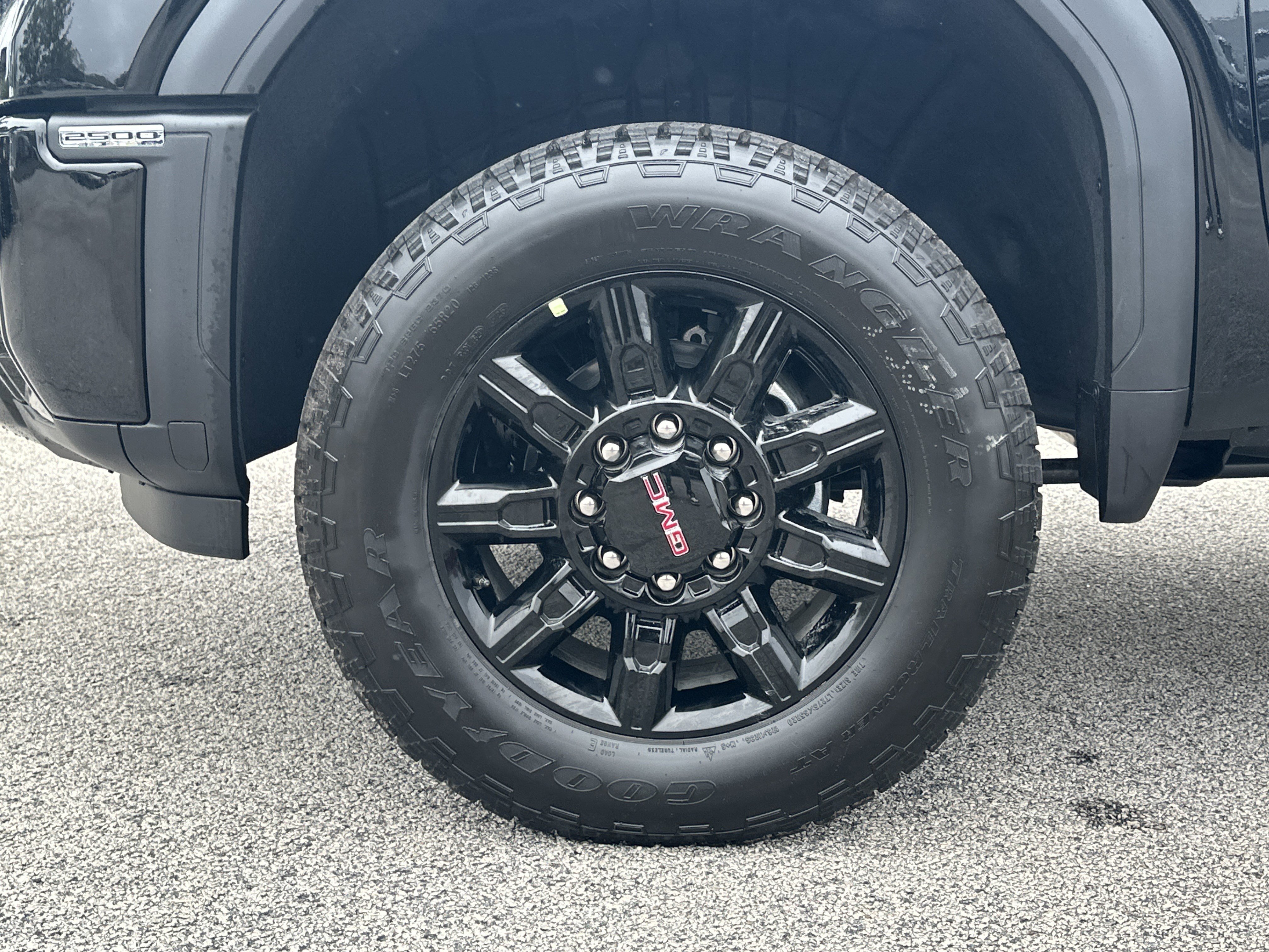 New 2026 GMC Sierra 2500 AT4 w/ AT4 Preferred Package image 11