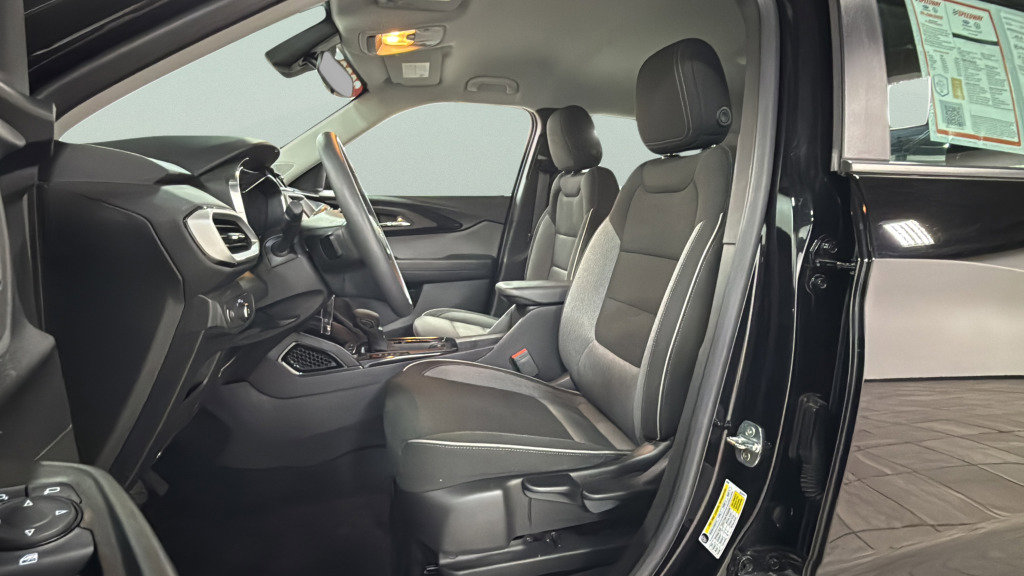 Used 2023 Chevrolet TrailBlazer LS image 17