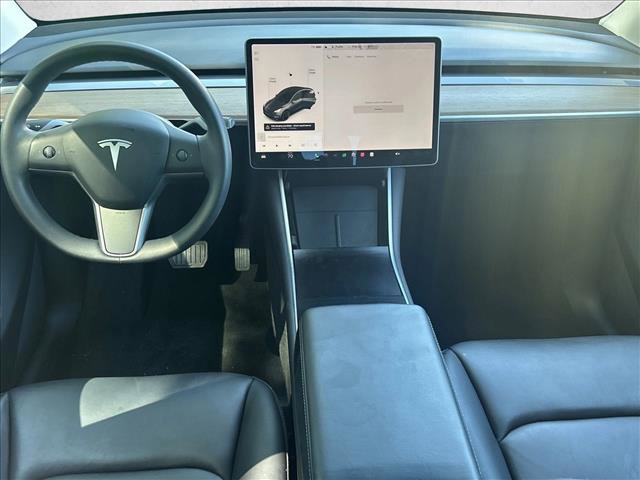 Used 2020 Tesla Model Y Long Range image 16