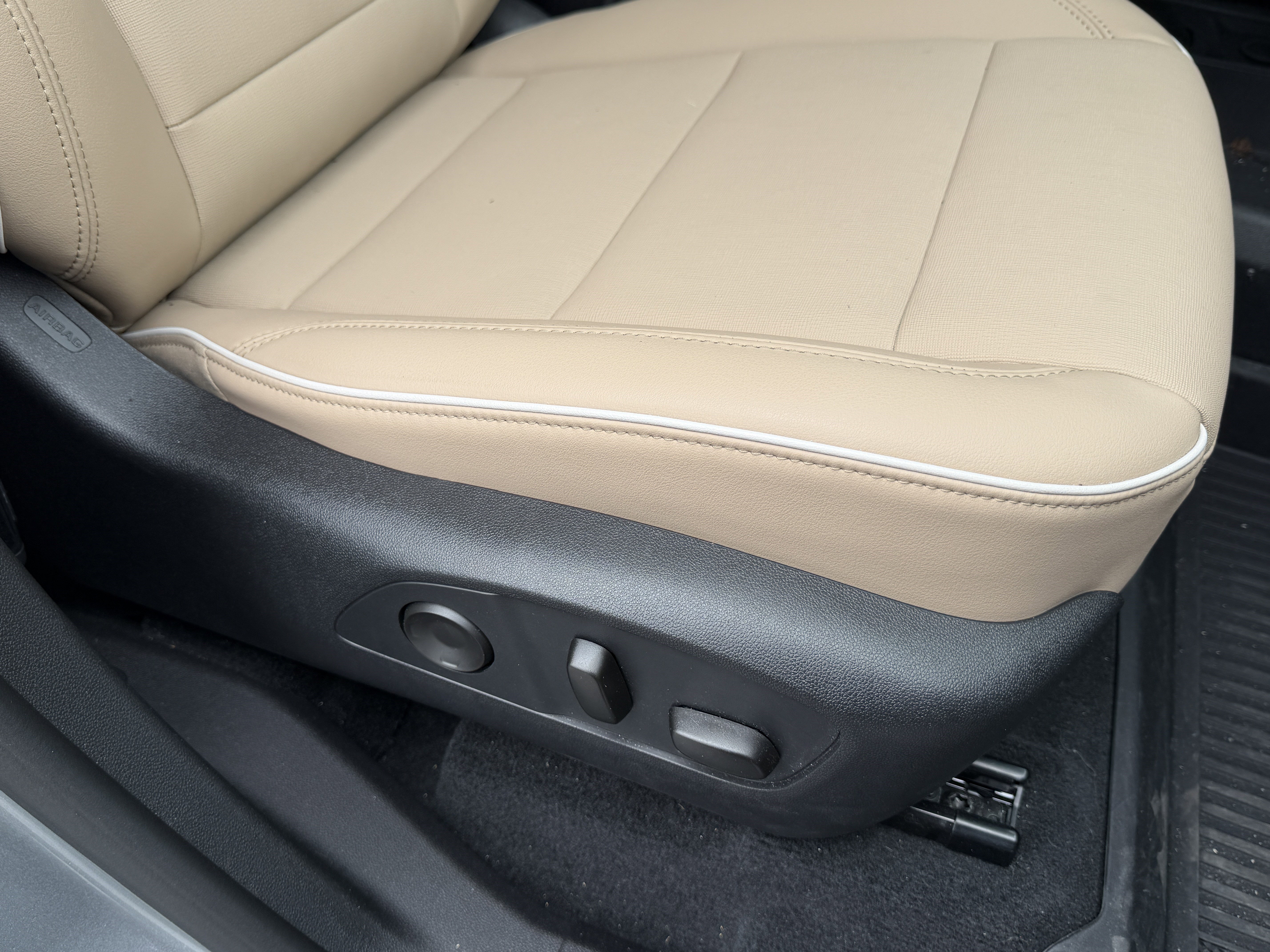 Used 2026 Buick Enclave Preferred w/ Power Package FWD image 9