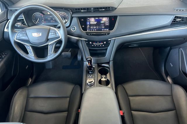 Used 2025 Cadillac XT5 Premium Luxury image 16