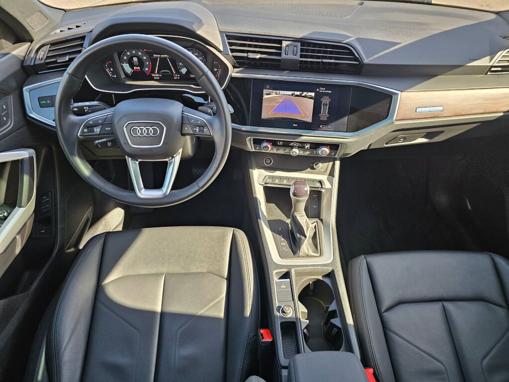 Used 2022 Audi Q3 2.0T Premium w/ Convenience Package AWD/4WD image 22