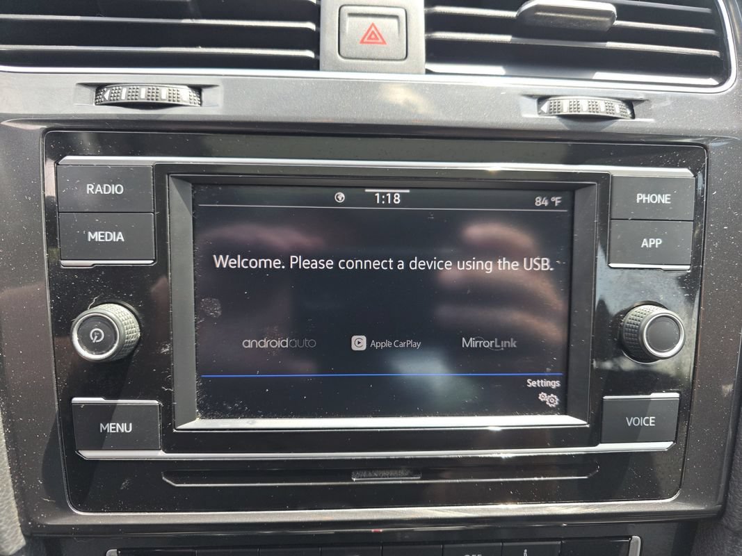 Used 2020 Volkswagen Golf 4-Door FWD image 26