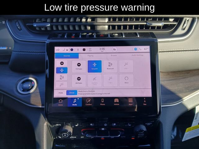 New 2025 Jeep Grand Cherokee Limited image 22