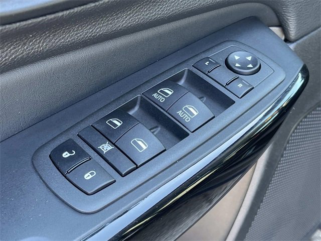 Used 2023 Jeep Cherokee Altitude Lux image 28