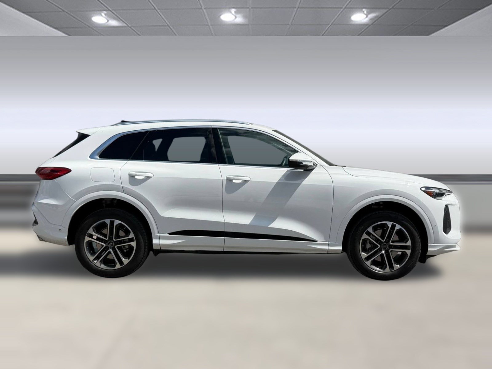 Certified 2025 Audi Q5 Premium w/ Convenience Package AWD/4WD image 7