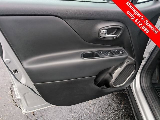 Used 2018 Jeep Renegade Limited w/ UConnect 8.4 Nav Group image 15