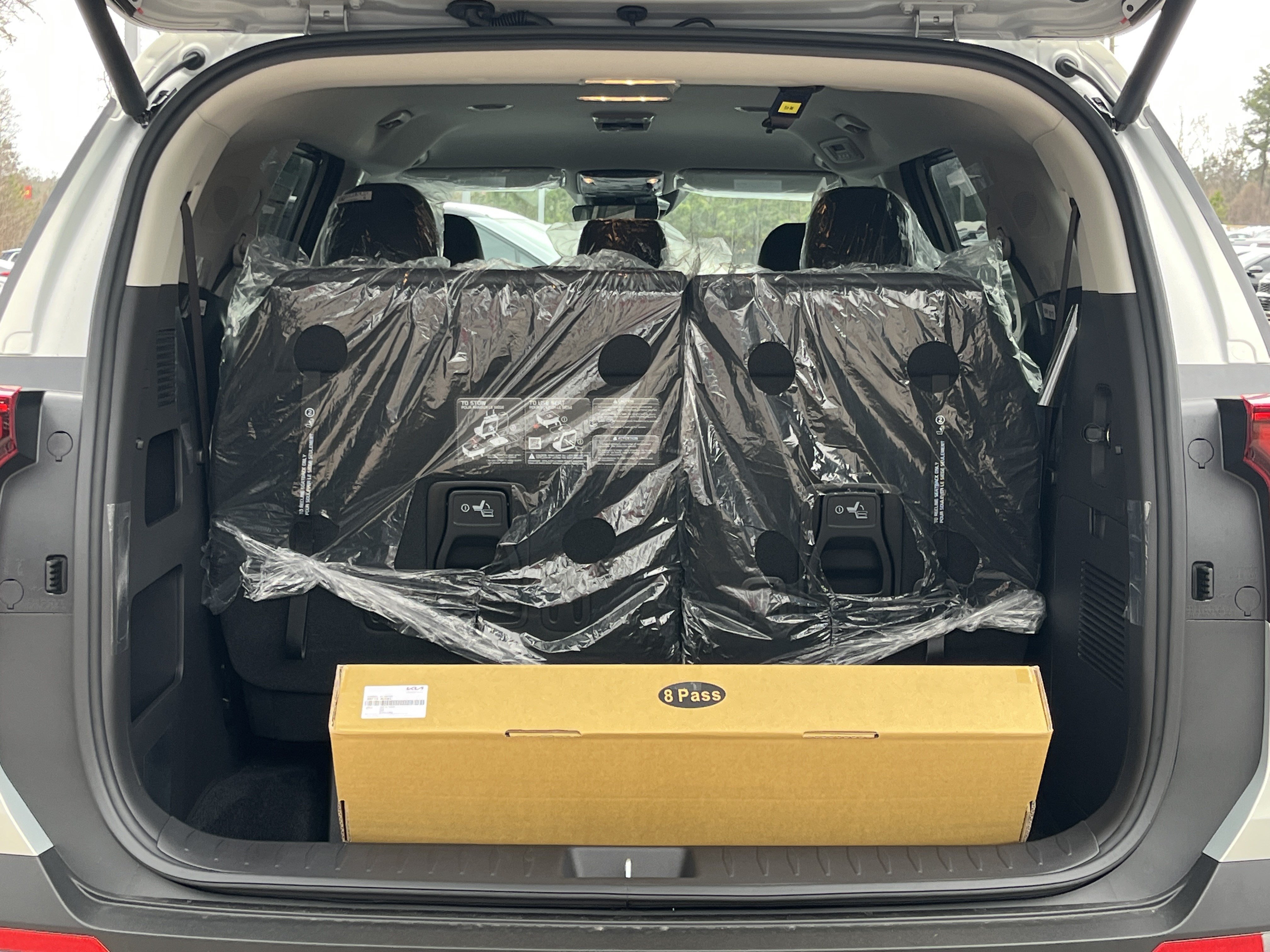 New 2026 Kia Carnival EX FWD image 29