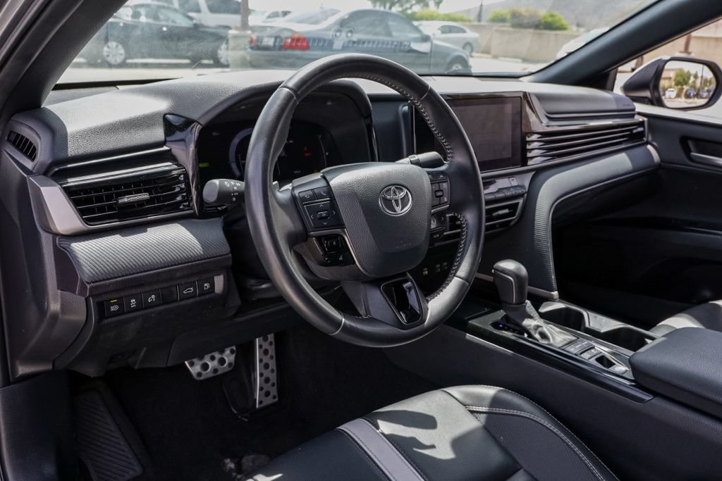 Used 2025 Toyota Camry SE FWD image 18