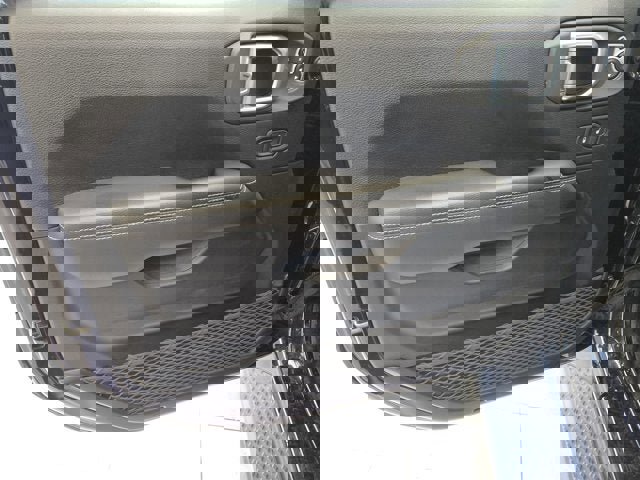 Used 2020 Jeep Gladiator Overland image 17