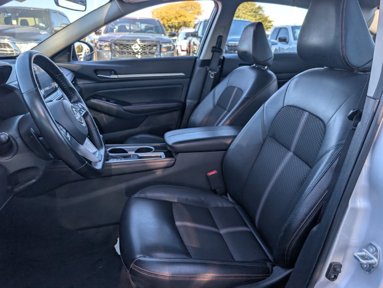 Used 2025 Nissan Altima 2.5 SR FWD image 25