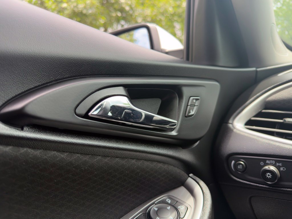 Used 2021 Chevrolet Malibu RS FWD image 13