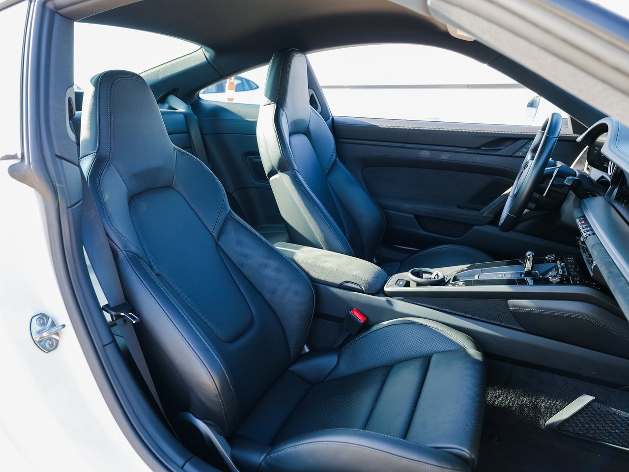 Certified 2024 Porsche 911 Carrera GTS image 28