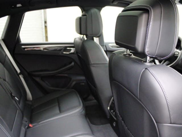 New 2024 Porsche Macan image 30