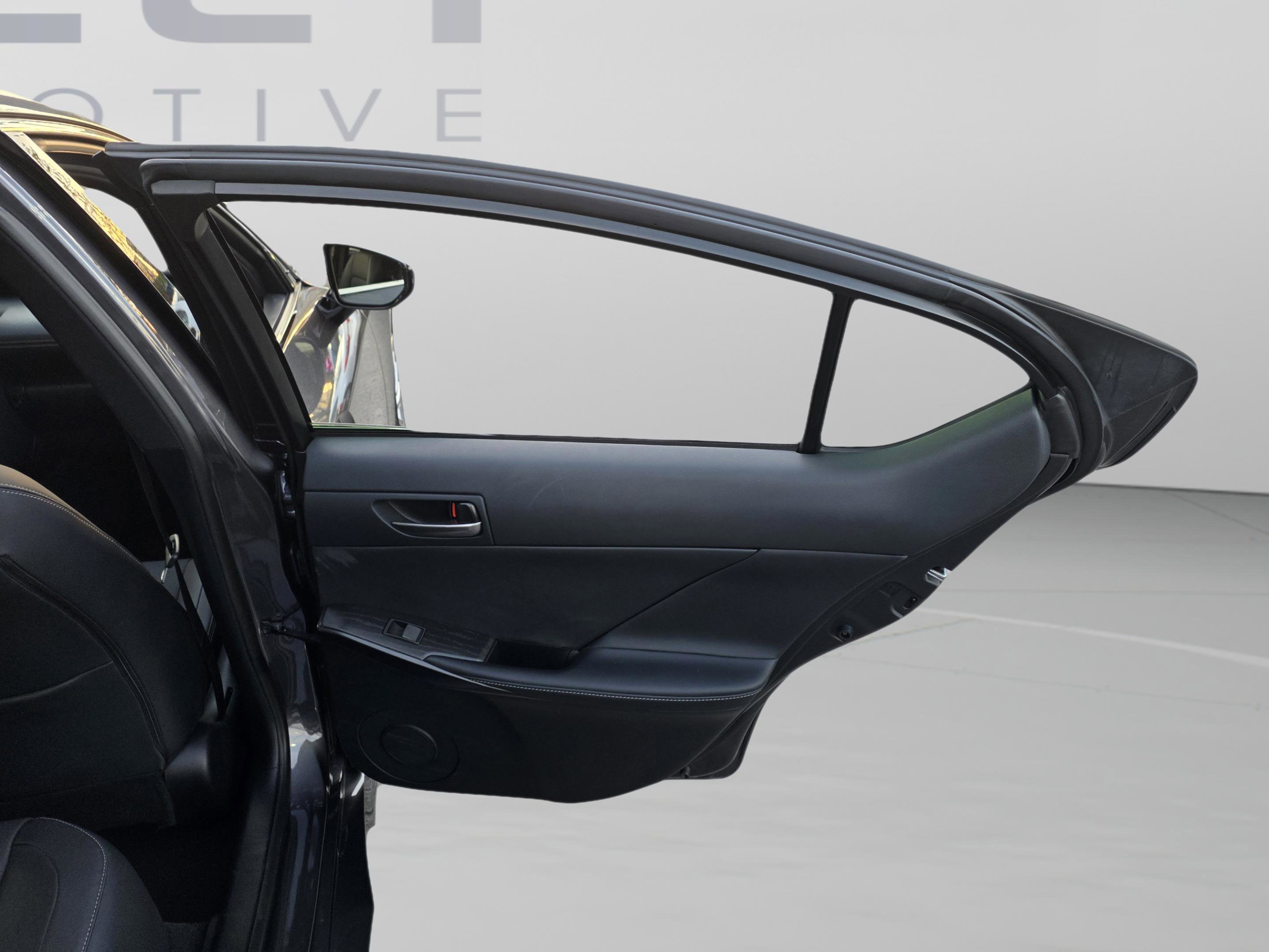 Certified 2025 Lexus IS 300 w/ Premium Package image 28