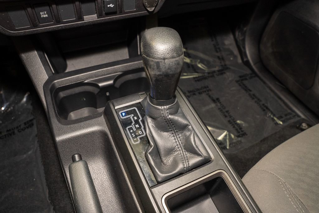 Certified 2022 Toyota Tacoma SR image 15