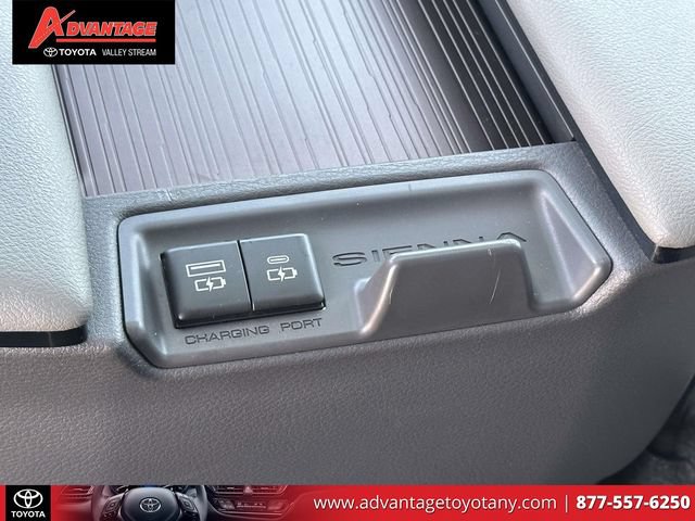 Used 2021 Toyota Sienna XLE AWD/4WD image 14