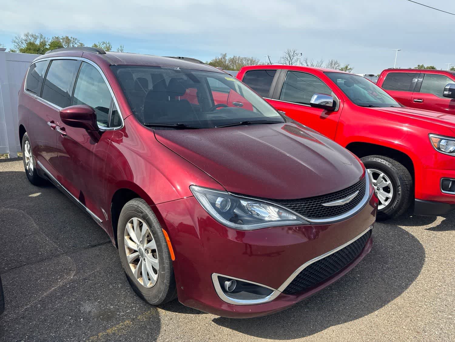 Used 2017 Chrysler Pacifica Touring-L FWD image 21