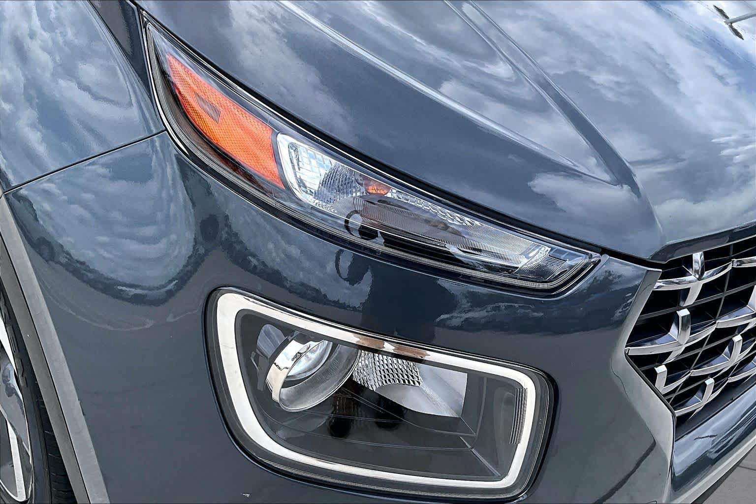 Used 2026 Hyundai Venue SEL FWD image 28