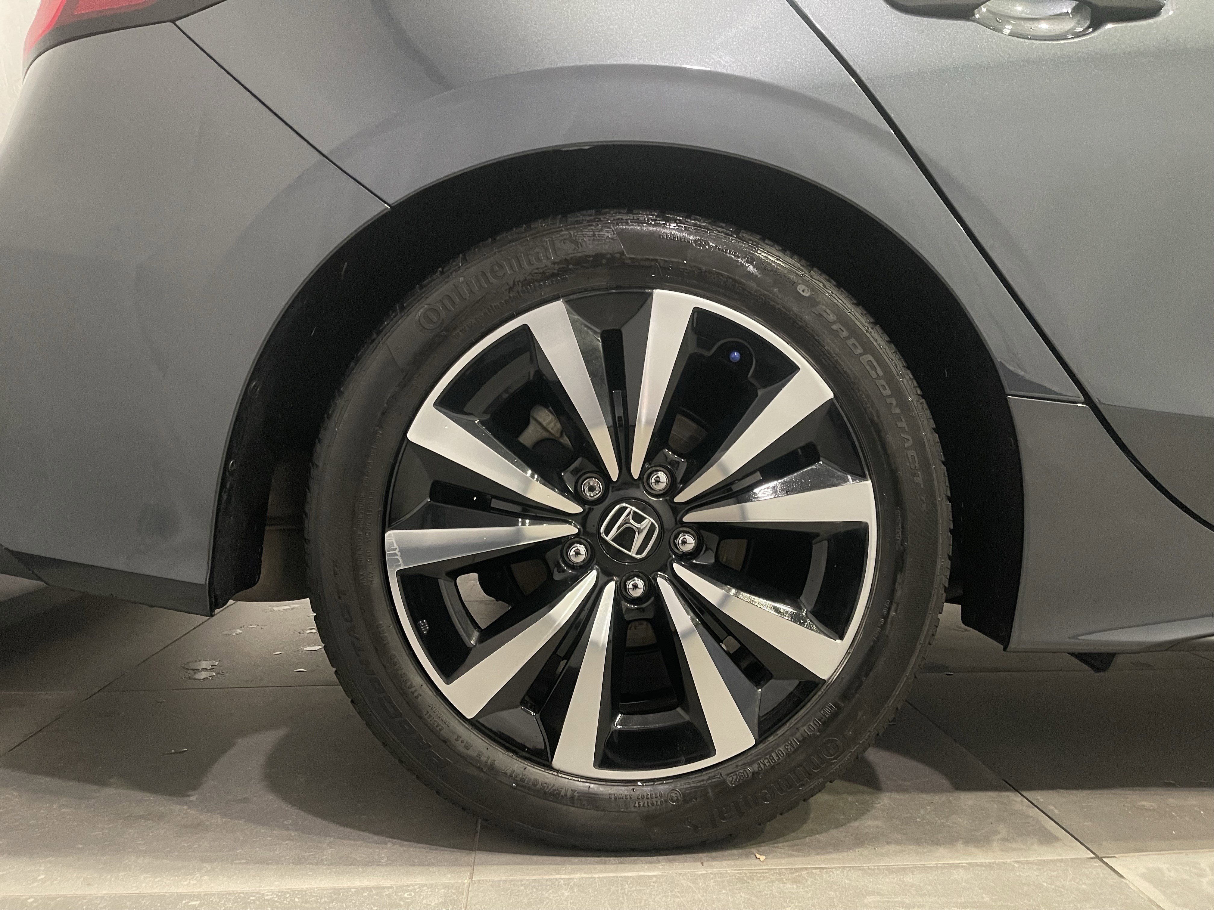 Used 2022 Honda Civic EX-L image 10