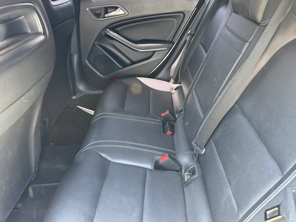 Used 2018 Mercedes-Benz CLA 250 image 13