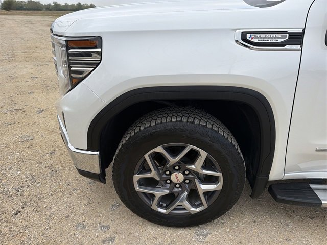 Certified 2025 GMC Sierra 1500 SLT image 32