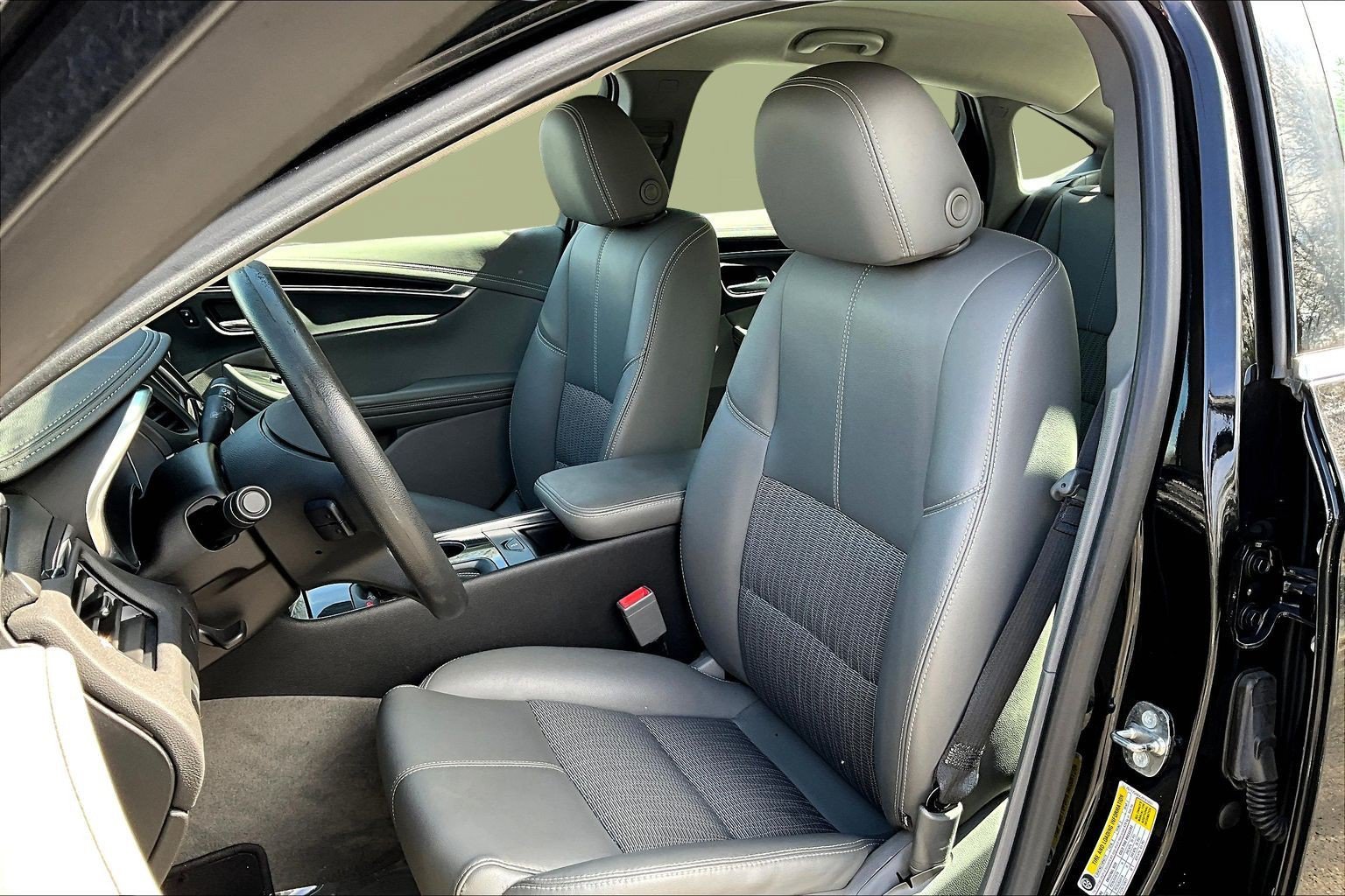 Used 2018 Chevrolet Impala LS FWD image 21