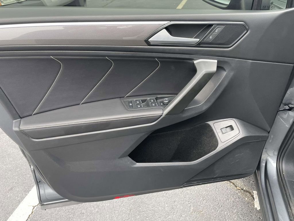 Used 2024 Volkswagen Tiguan SE R-Line w/ MDO Package, Three-Row image 27