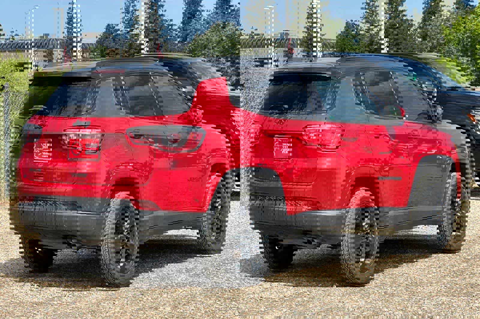 Used 2021 Jeep Compass Latitude AWD/4WD image 3