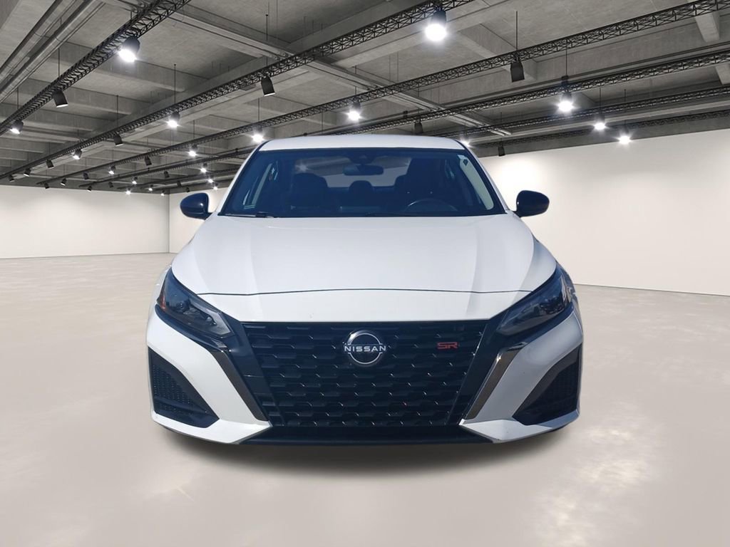 Used 2024 Nissan Altima 2.5 SR FWD image 18