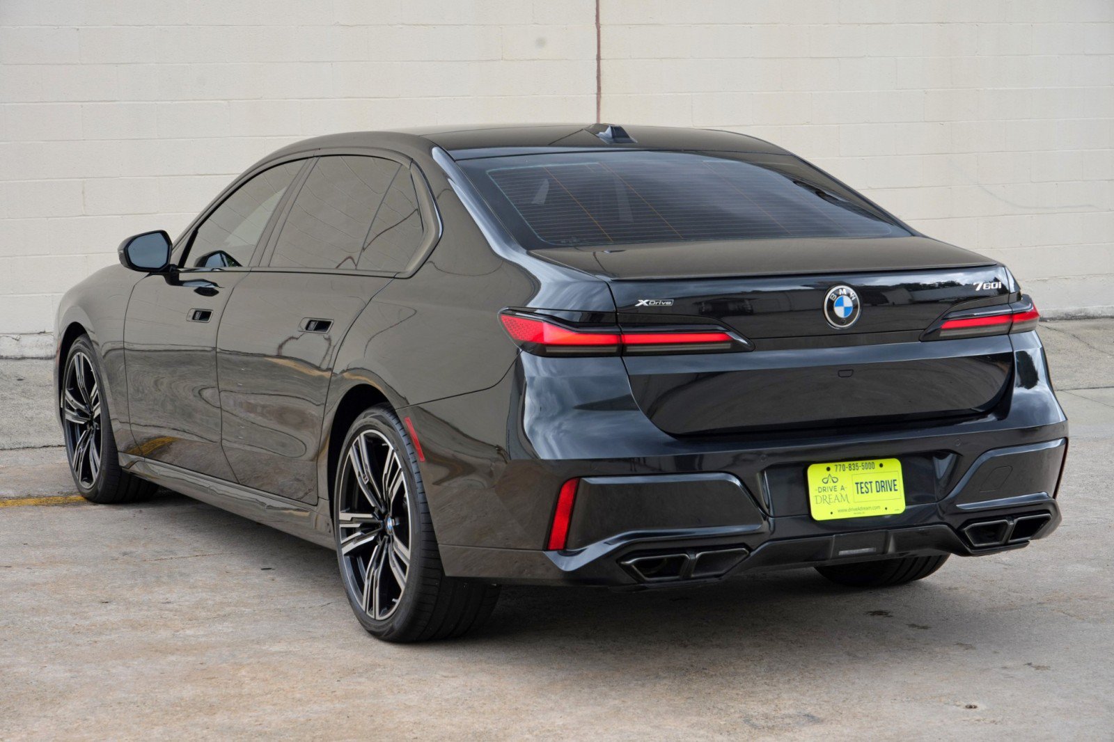 Used 2023 BMW 760i xDrive AWD/4WD image 68