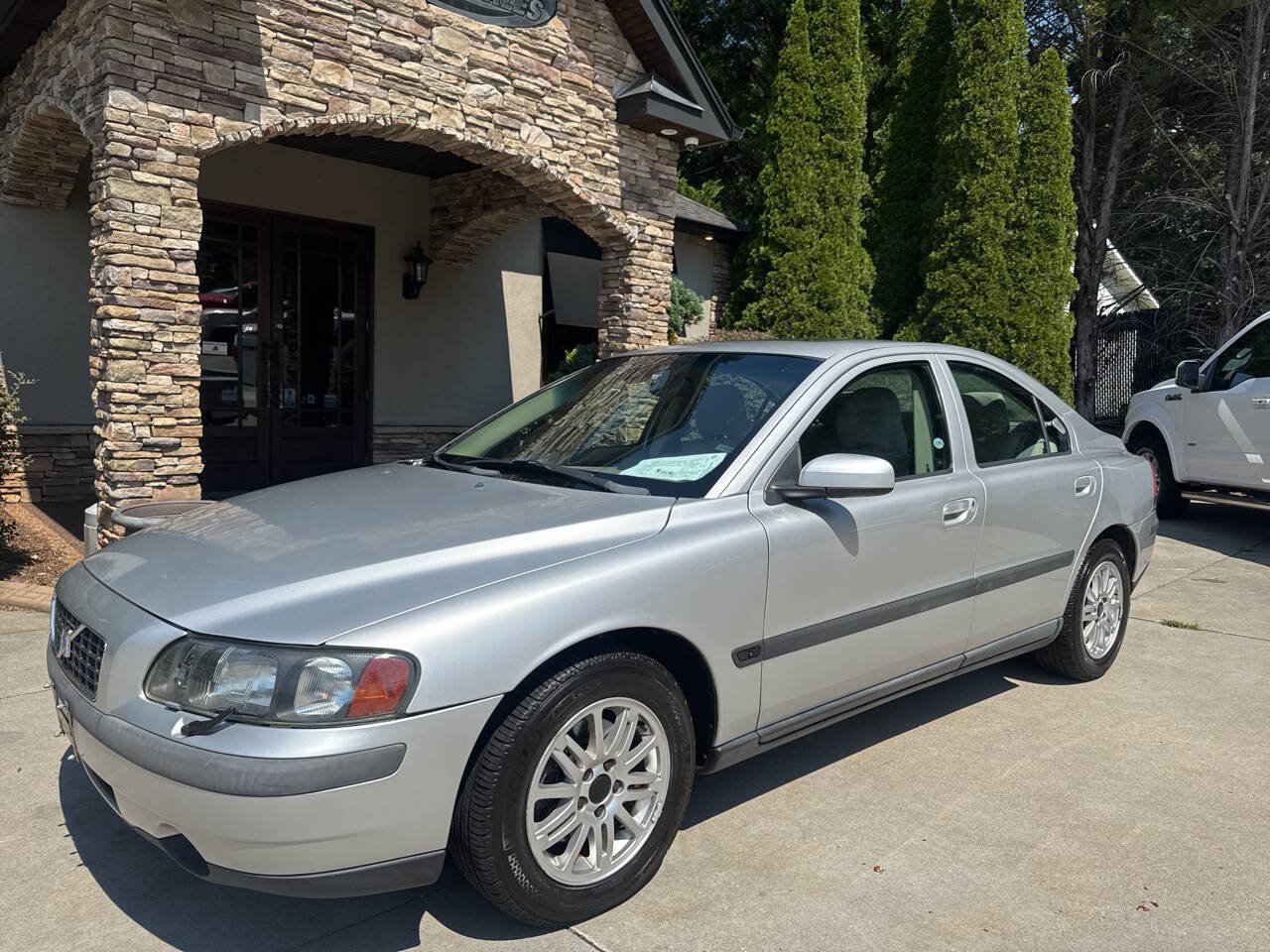 Used 2004 Volvo S60 2.4 FWD image 2