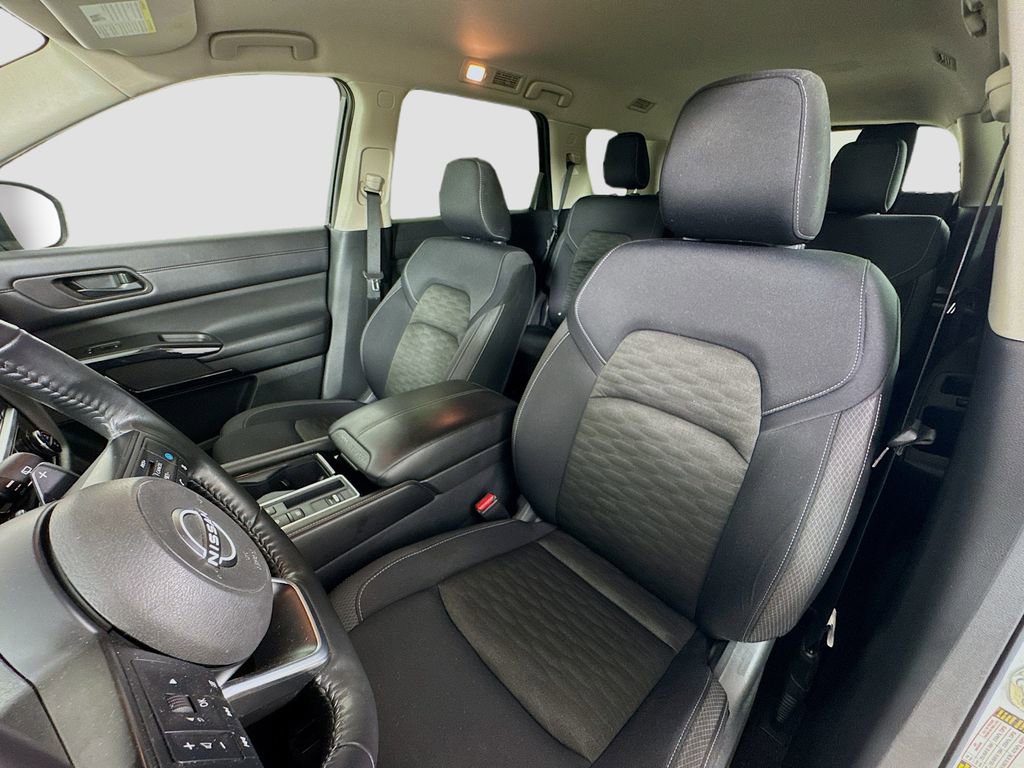 Used 2024 Nissan Pathfinder SV FWD image 21