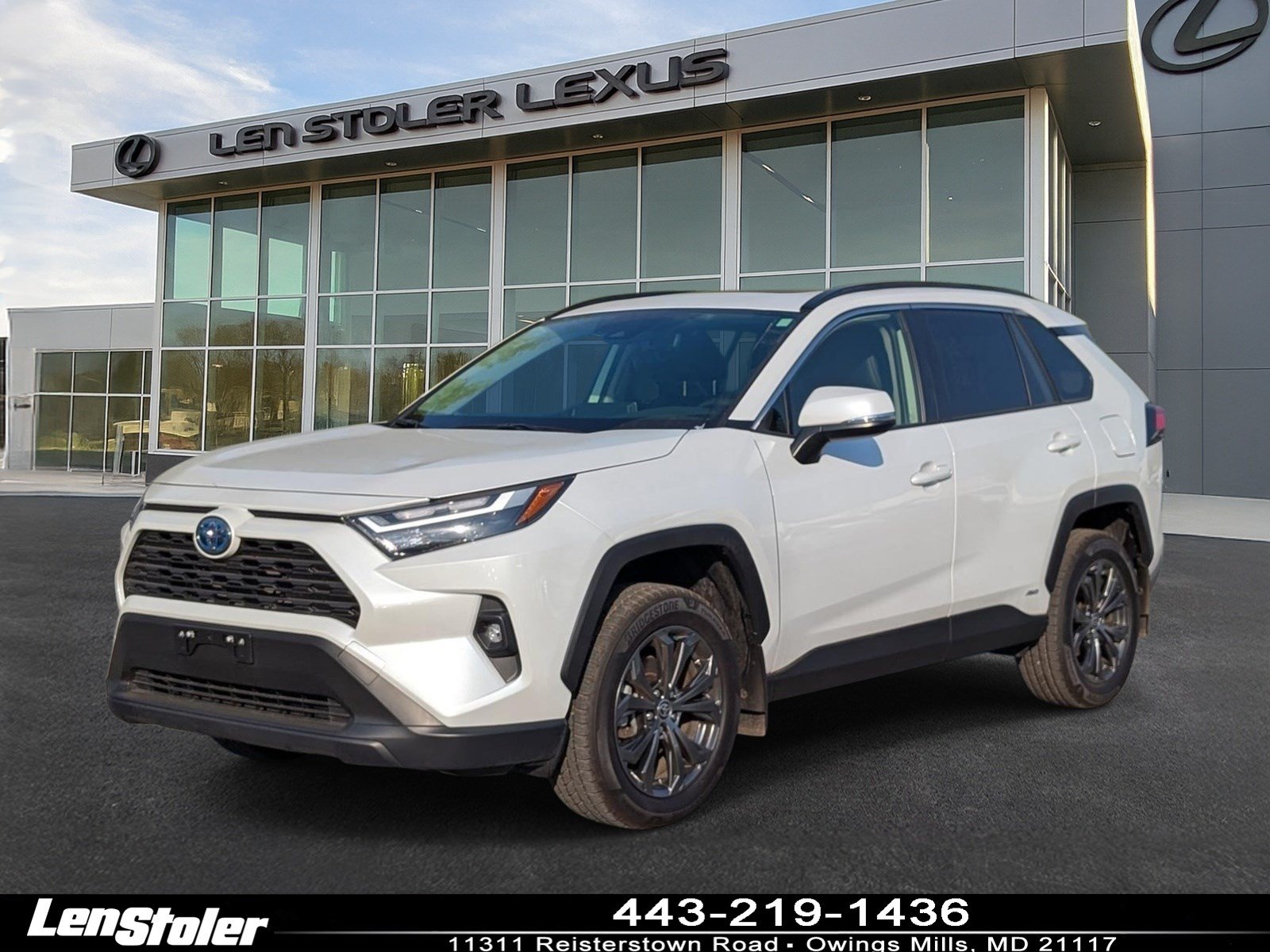 Used 2023 Toyota RAV4 XLE Premium AWD/4WD image 7