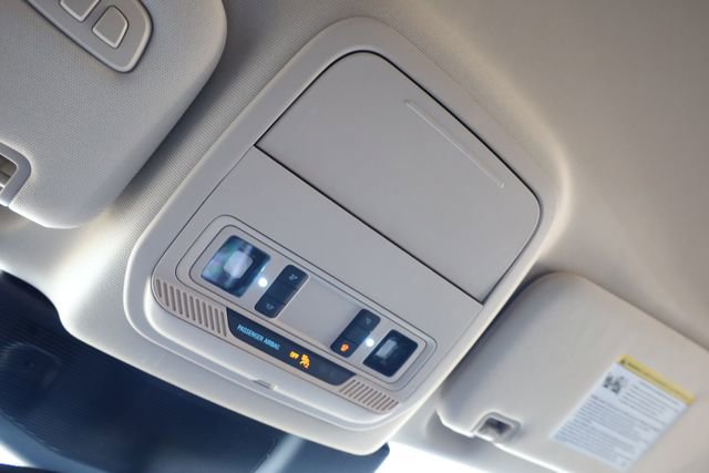 Used 2022 Ford Explorer Limited image 27