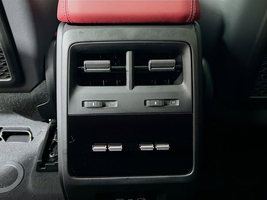 New 2026 Porsche Macan Turbo Electric image 27