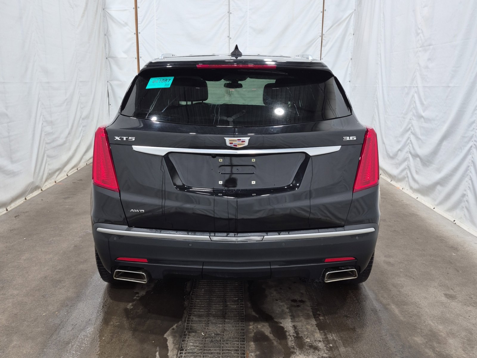 Used 2017 Cadillac XT5 Luxury image 9
