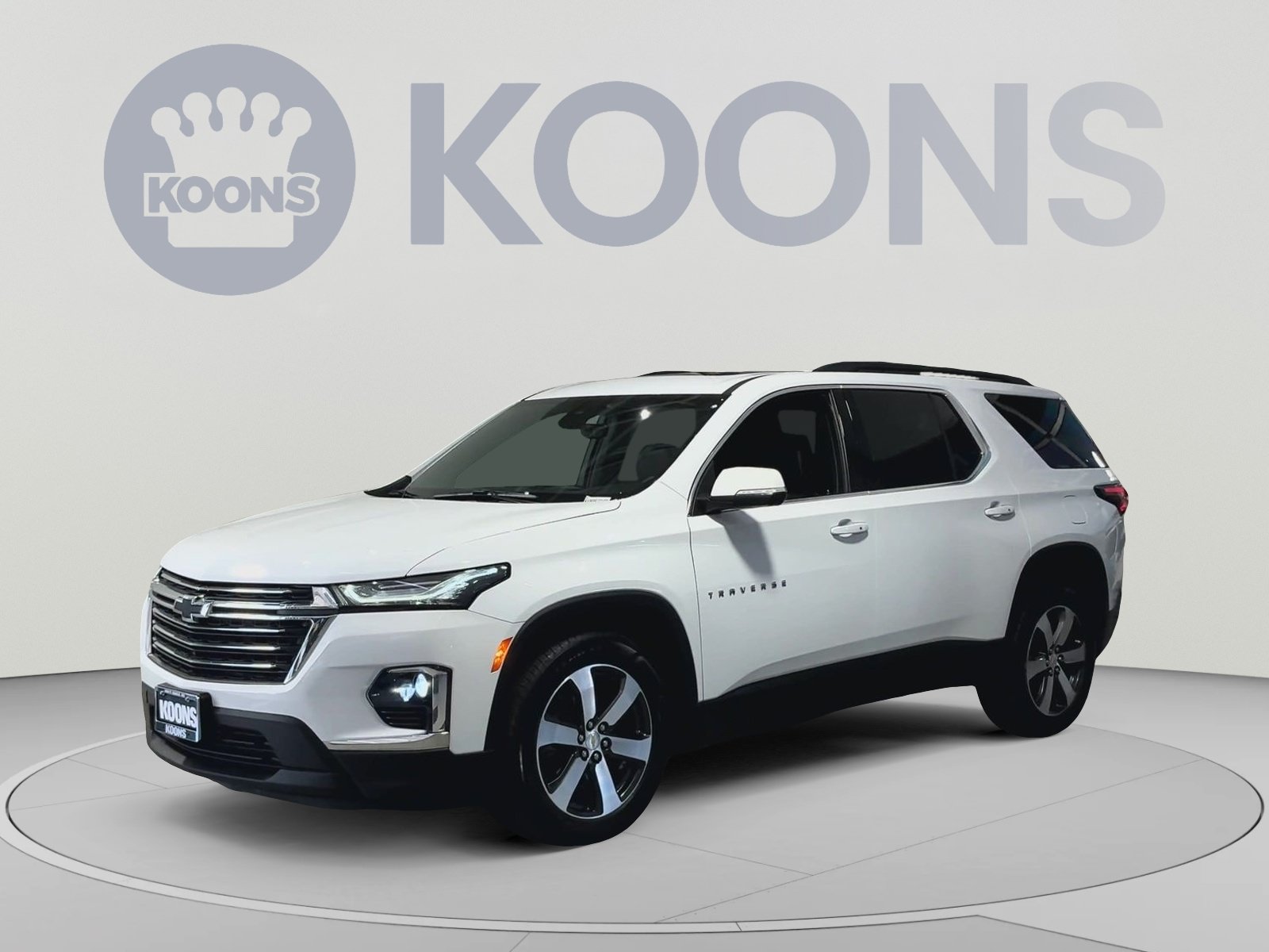 Used 2023 Chevrolet Traverse LT w/ LT Premium Package AWD/4WD image 5