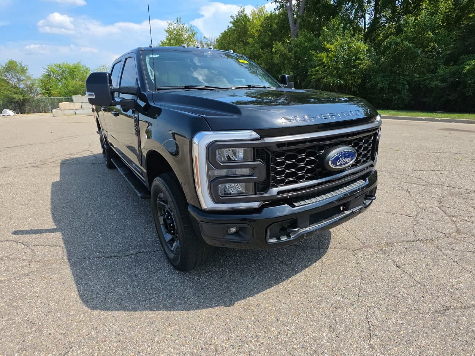 Used 2024 Ford F250 Lariat w/ Lariat Ultimate Package AWD/4WD image 4