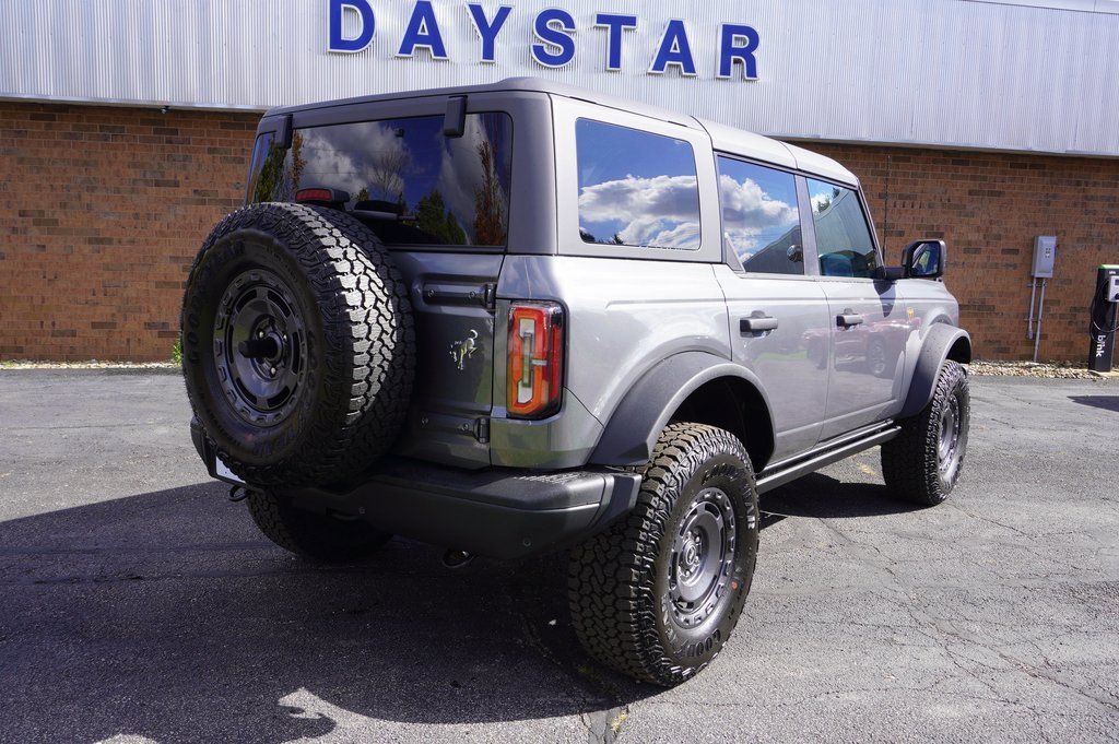 New 2025 Ford Bronco Badlands image 4