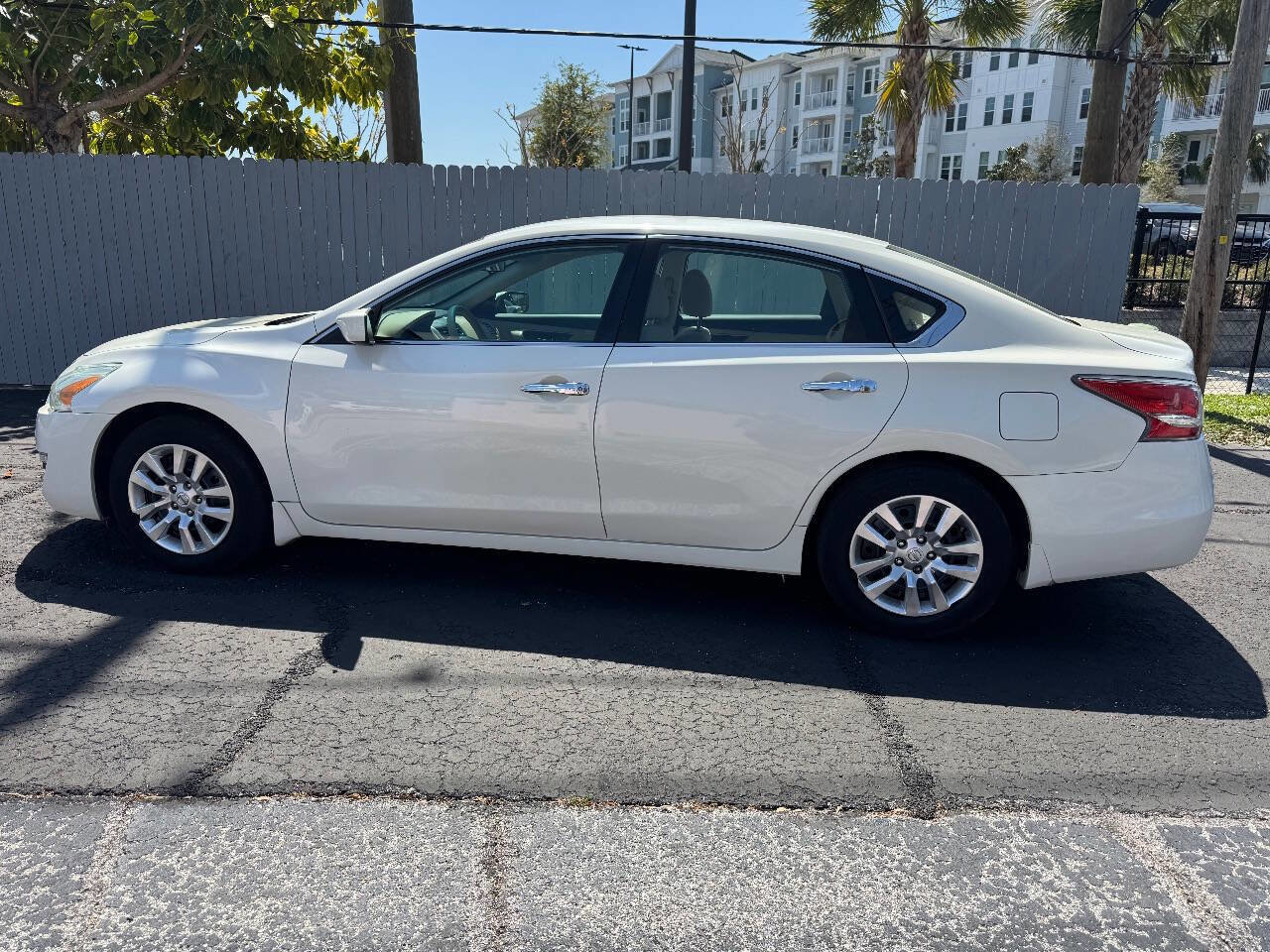 Used 2015 Nissan Altima 2.5 S w/ Power Driver Seat Package image 2