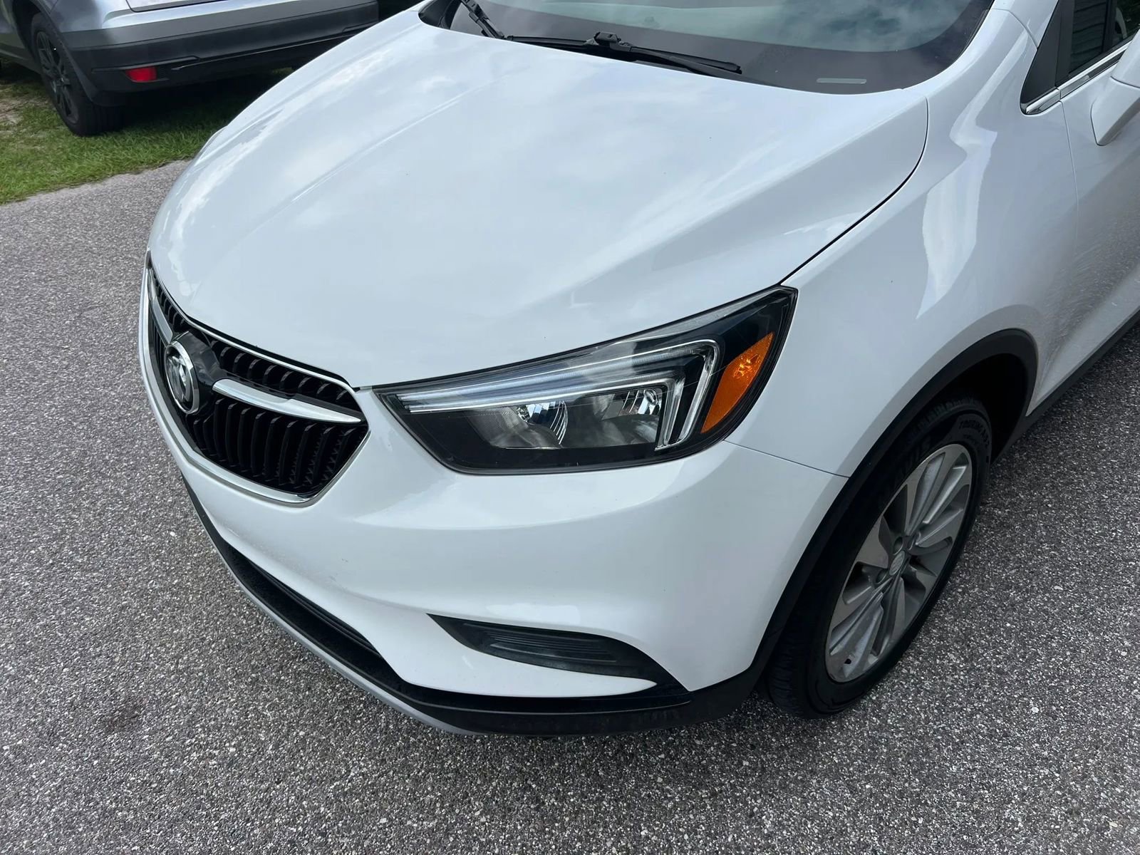 Used 2020 Buick Encore Preferred FWD image 4