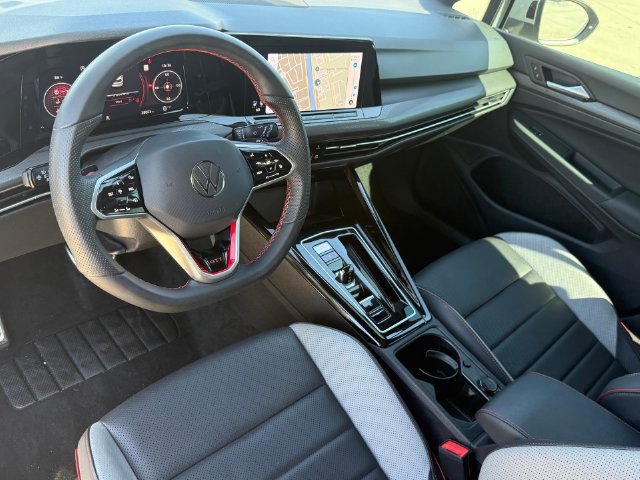 Used 2024 Volkswagen GTI SE FWD image 10